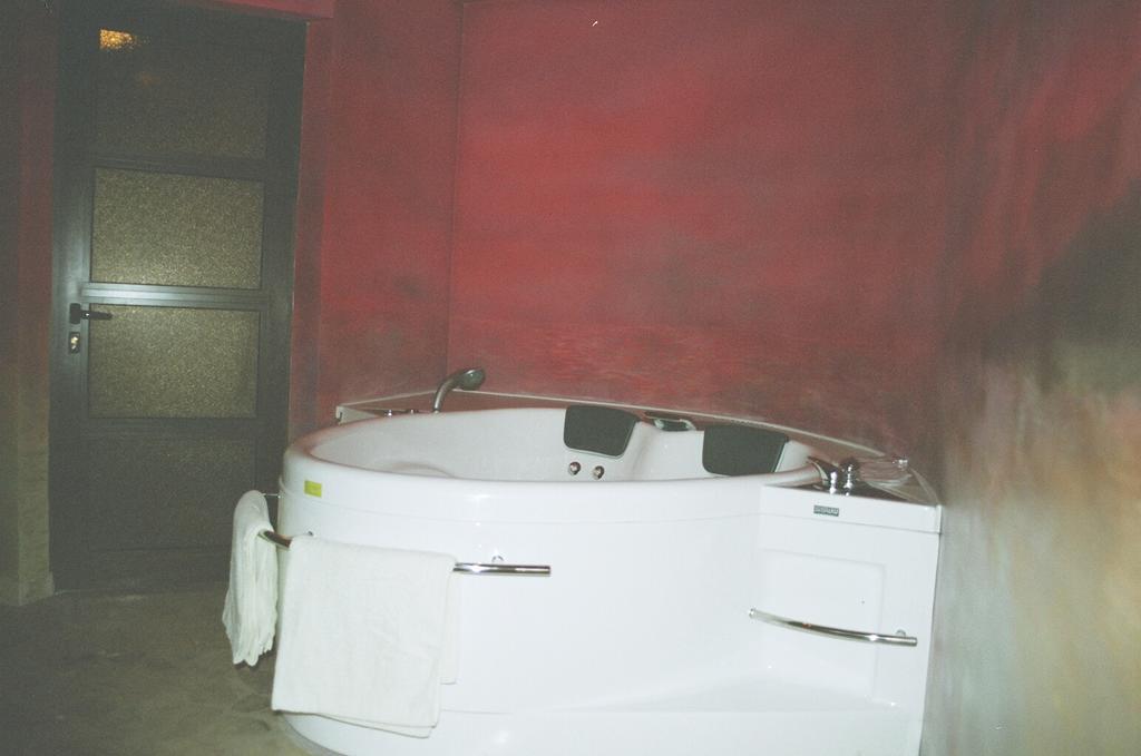 Motel Acapulco 예레반 외부 사진
